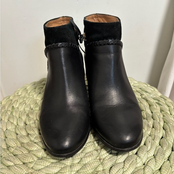 Jack Rogers Chandler Black Leather/Suede Boho Heel Ankle Booties - Picture 3 of 9